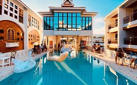 Lanna Oriental Hotel
